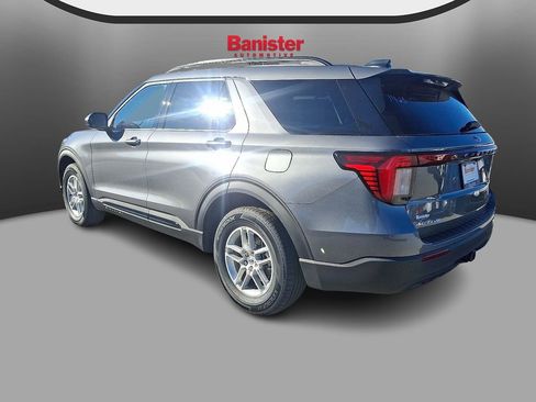 New 2026 Ford Explorer Active image 4
