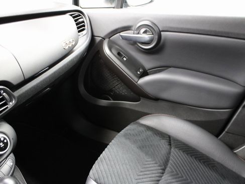 Used 2019 FIAT 500X Trekking w/ Sunroof & Beats Package image 19