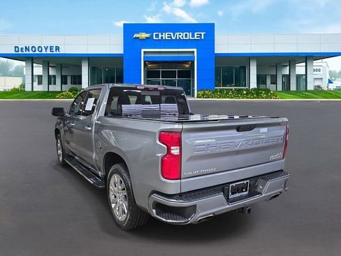 Used 2020 Chevrolet Silverado 1500 High Country w/ Technology Package image 11