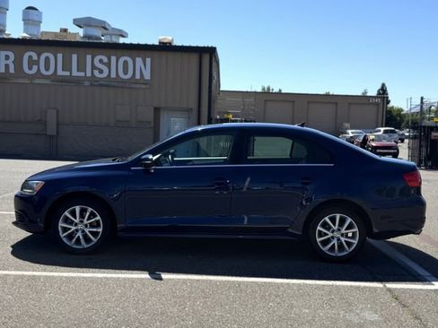 Used 2013 Volkswagen Jetta SE FWD image 8