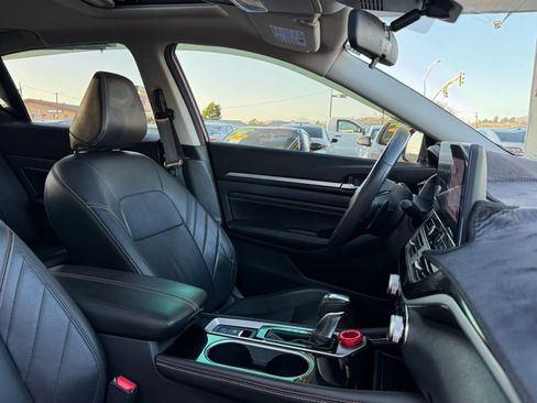 Used 2023 Nissan Altima 2.5 SR w/ SR Premium Package AWD/4WD image 18