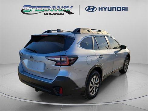 Used 2021 Subaru Outback Premium image 4