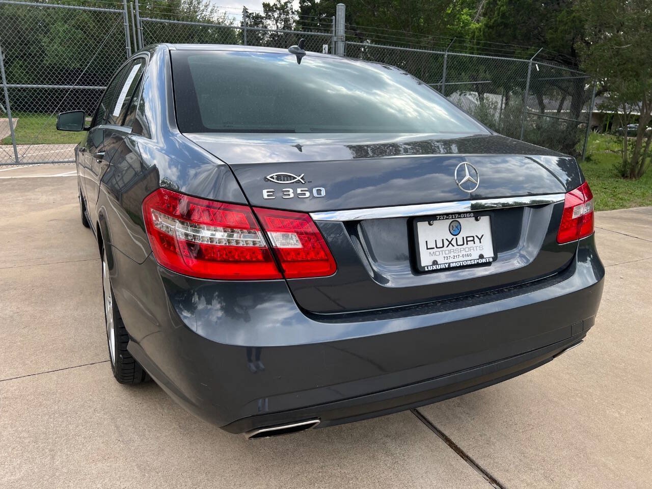 Used 2010 Mercedes-Benz E 350 Sedan image 11