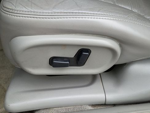 Used 2003 Buick Park Avenue FWD image 20