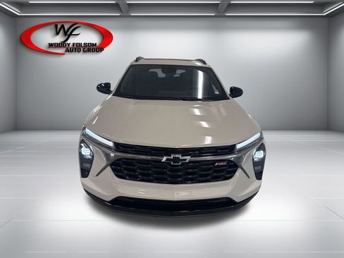 New 2026 Chevrolet Trax RS w/ Sunroof Package FWD image 2