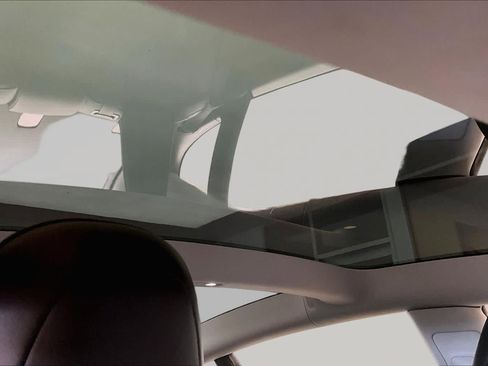 Used 2020 Tesla Model 3 Standard Range Plus RWD image 12
