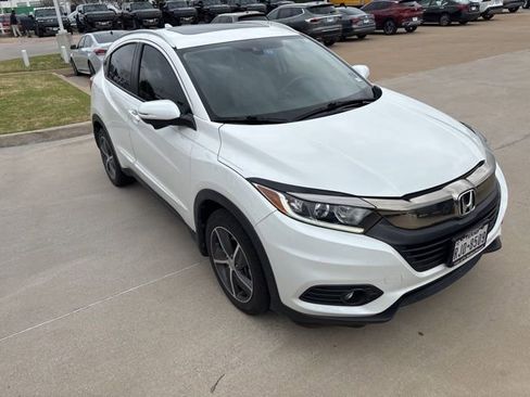 Used 2022 Honda HR-V EX-L image 2