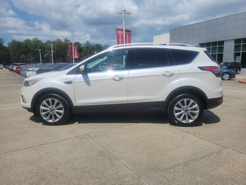 Used 2018 Ford Escape Titanium AWD/4WD image 2
