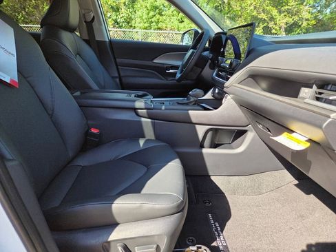 New 2026 Toyota Grand Highlander XLE image 15