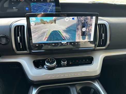 New 2025 Ford Expedition Active image 50