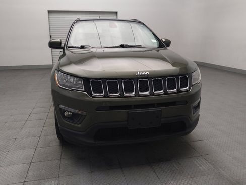 Used 2018 Jeep Compass Latitude w/ Popular Equipment Group FWD image 14