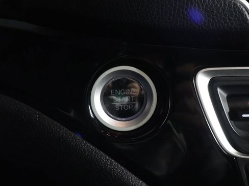 Used 2019 Honda Pilot Touring image 45