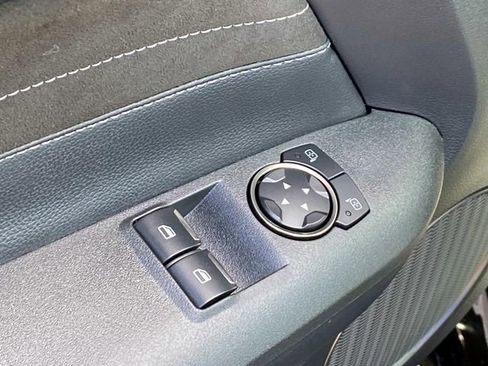 Used 2016 Ford Mustang Shelby GT350 w/ Technology Package image 32