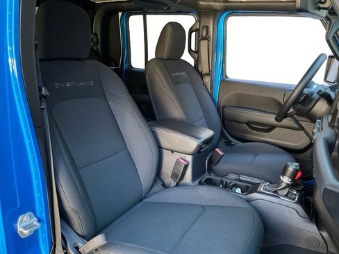 Used 2022 Jeep Gladiator Overland image 8