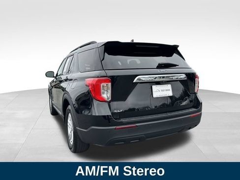Used 2023 Ford Explorer XLT RWD image 3