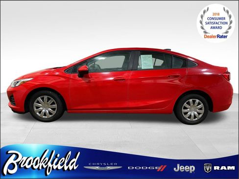 Used 2019 Chevrolet Cruze LS image 5