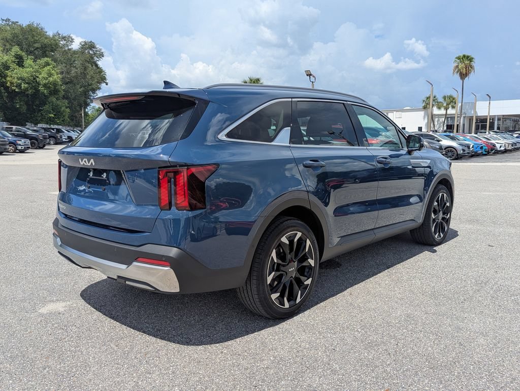 Certified 2026 Kia Sorento SX FWD image 4