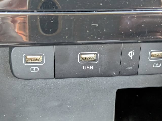 Certified 2024 Kia Carnival SX Prestige FWD image 23