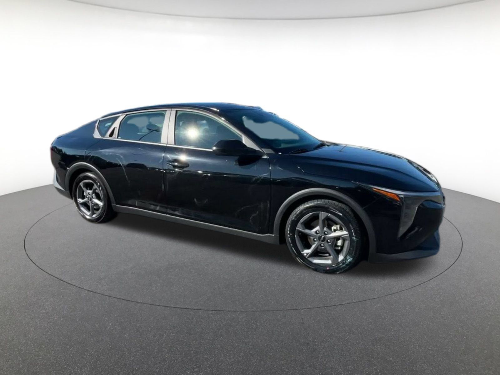 Used 2025 Kia K4 FWD image 2