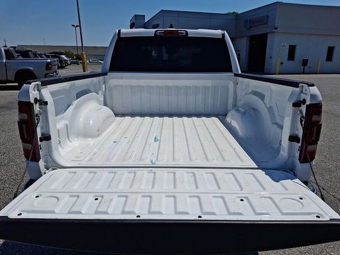 Used 2024 RAM 1500 Laramie AWD/4WD image 27