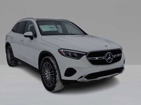 Used 2026 Mercedes-Benz GLC 300 4MATIC image 3