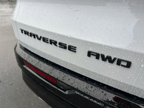 New 2026 Chevrolet Traverse RS image 32