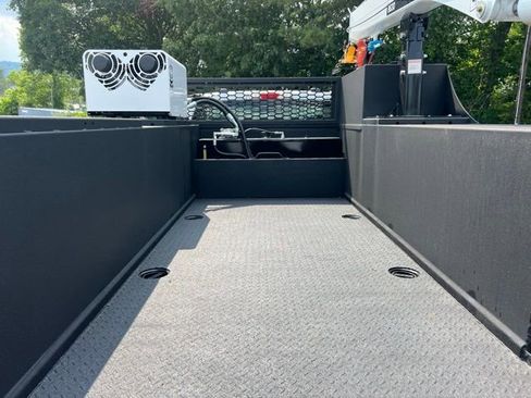 New 2024 Ford F550 4x4 Regular Cab Super Duty image 24
