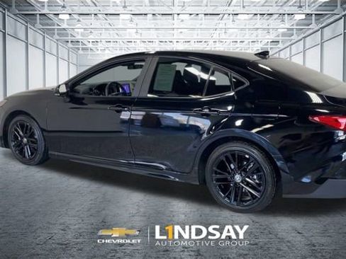 Used 2025 Toyota Camry SE image 7