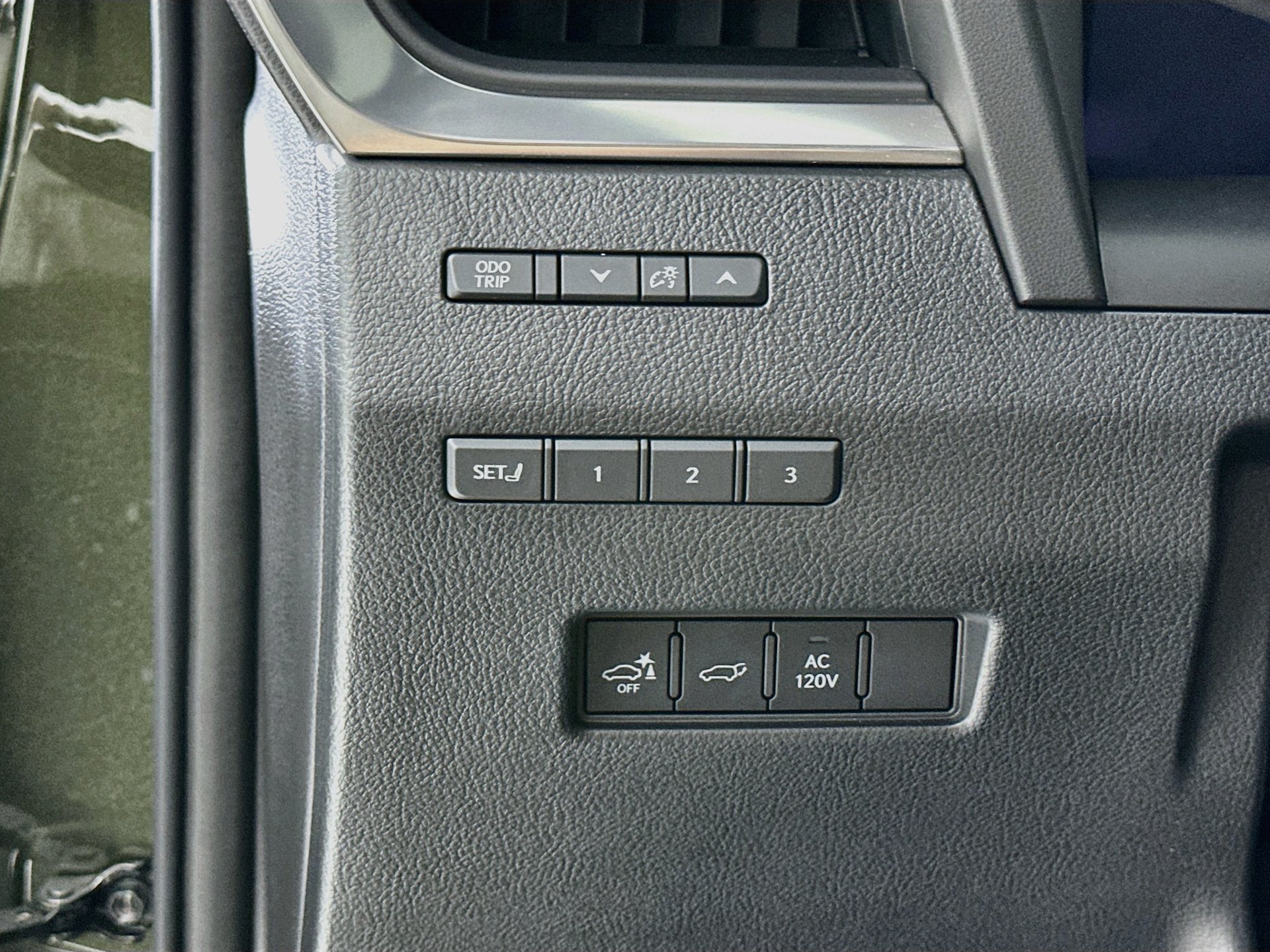 Used 2024 Lexus GX 550 AWD/4WD image 11