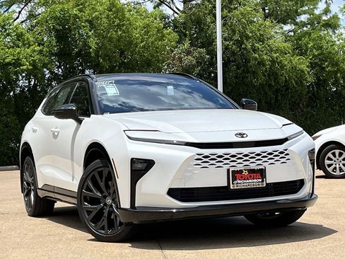 New 2026 Toyota Crown Signia AWD/4WD image 2