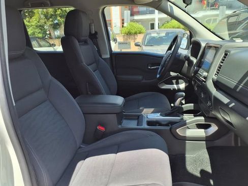 Used 2024 Nissan Frontier SV RWD image 25