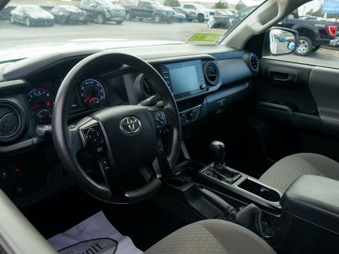 Used 2022 Toyota Tacoma SR image 10