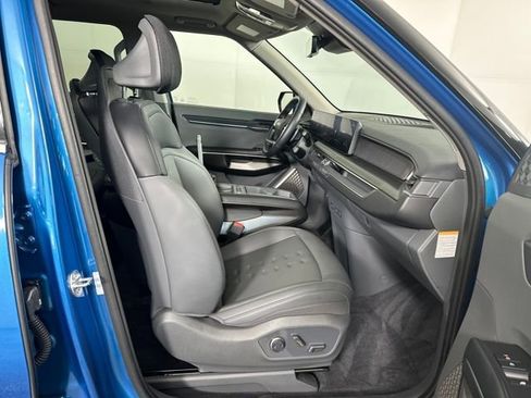 Used 2024 Kia EV9 Wind image 28