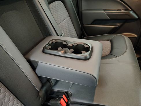 Used 2017 Chevrolet Colorado Z71 image 36