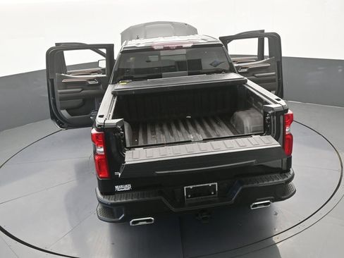 Used 2023 Chevrolet Silverado 1500 High Country w/ High Country Premium Package AWD/4WD image 91