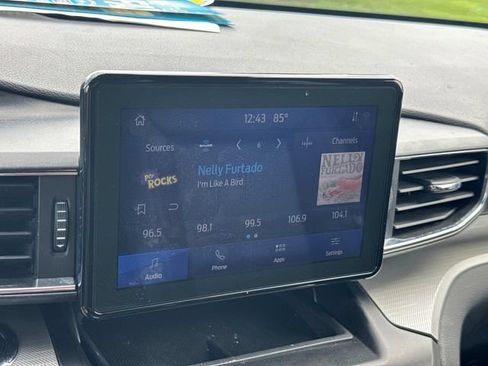 Used 2020 Ford Explorer XLT w/ Equipment Group 202A AWD/4WD image 36