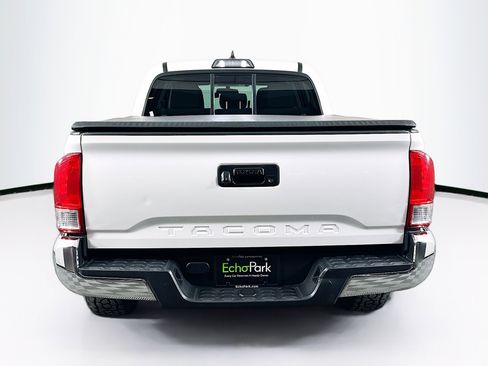 Used 2016 Toyota Tacoma SR5 image 7