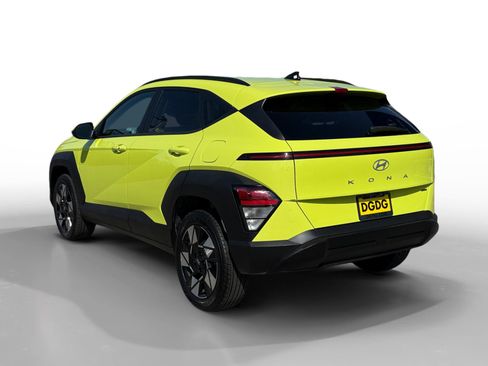 Certified 2025 Hyundai Kona SEL AWD/4WD image 3