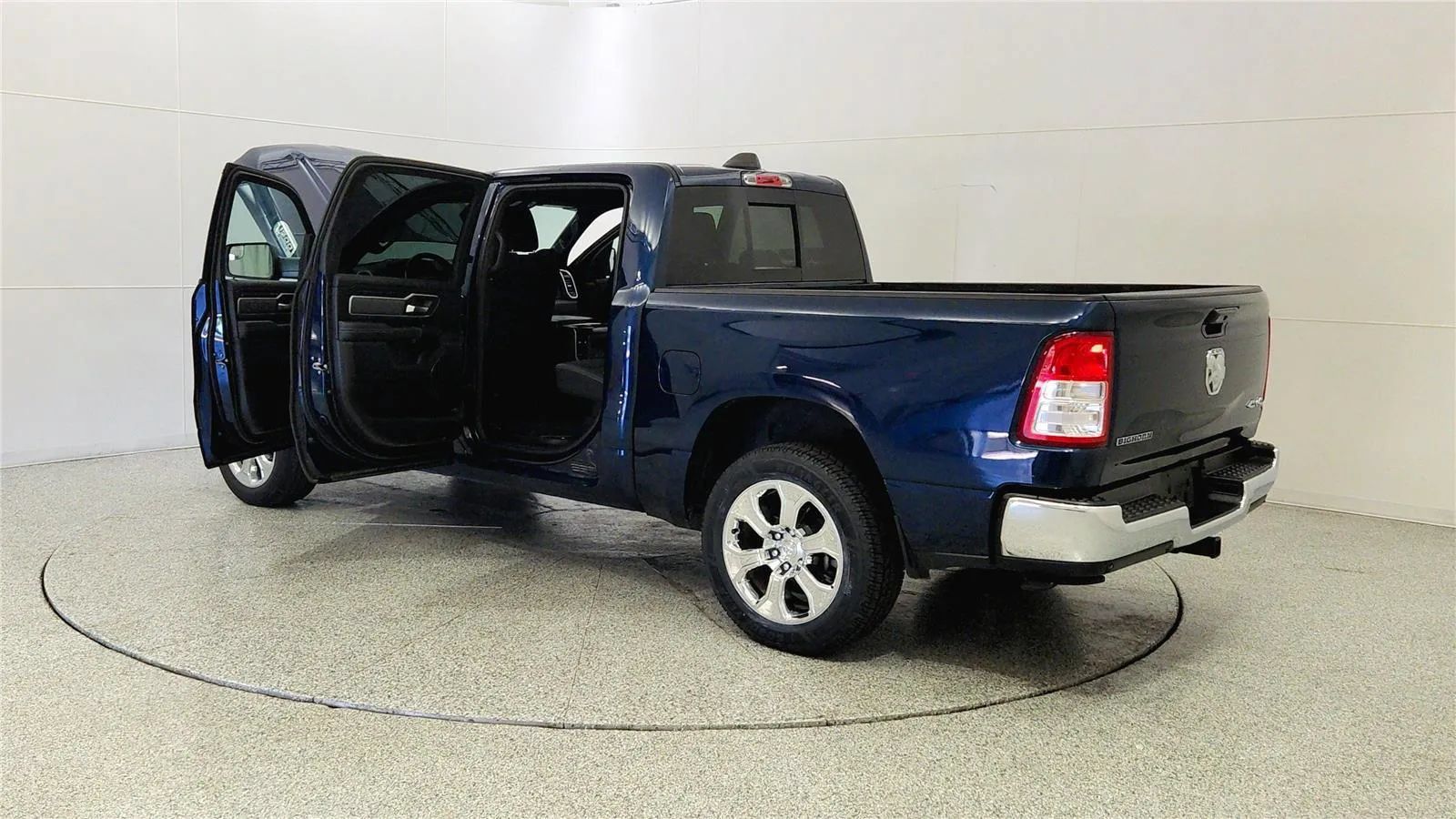 Used 2022 RAM 1500 Big Horn AWD/4WD image 12