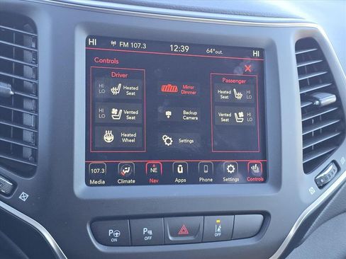 Used 2023 Jeep Cherokee Altitude Lux w/ Lux Elite Package image 17