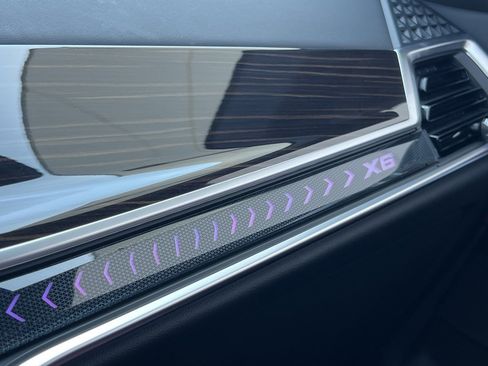 Used 2025 BMW X6 xDrive40i w/ Parking Assistance Package image 29