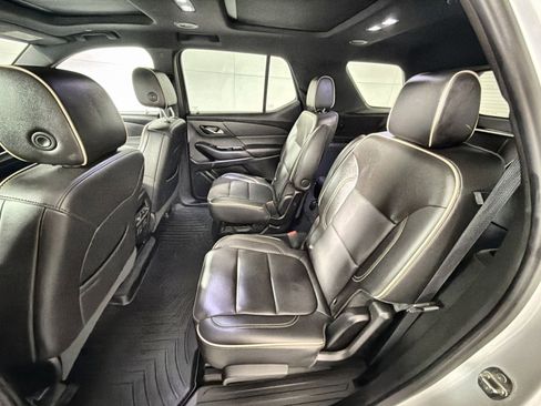 Used 2023 Chevrolet Traverse Premier image 25