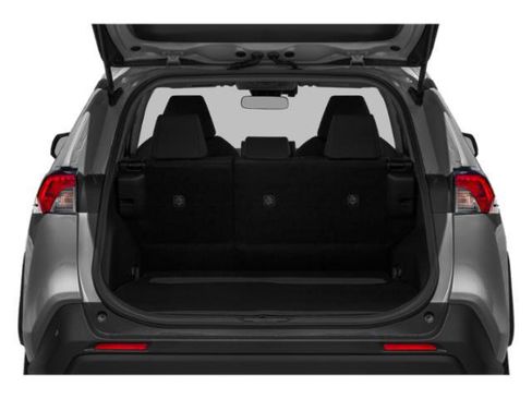 Used 2021 Toyota RAV4 LE image 11