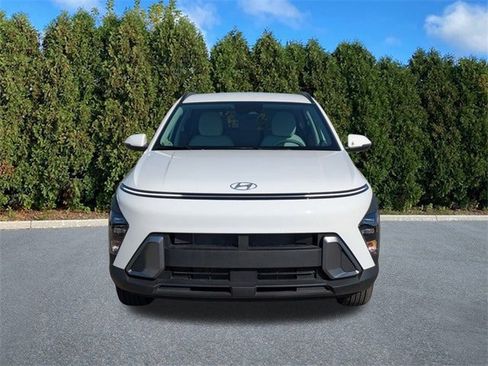 Certified 2025 Hyundai Kona SEL image 2