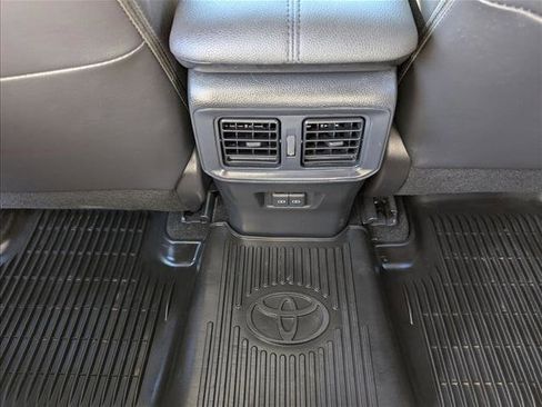 Used 2023 Toyota RAV4 XLE Premium image 16
