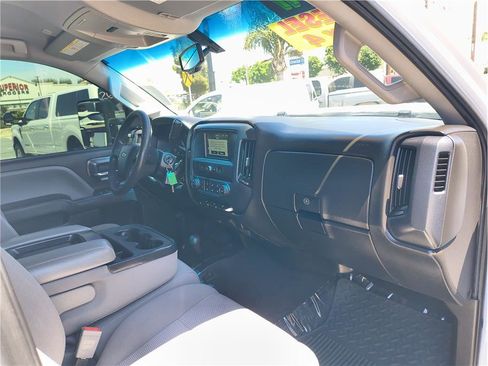 Used 2017 Chevrolet Silverado 2500 W/T image 14