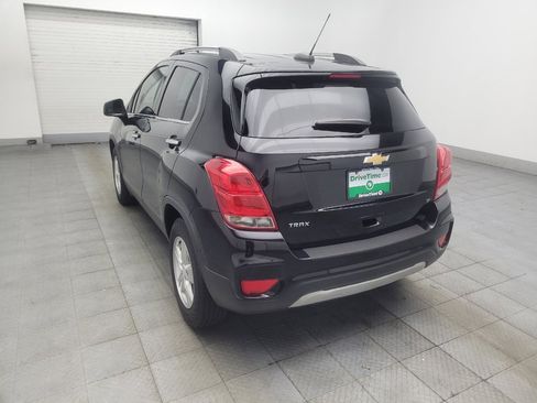Used 2019 Chevrolet Trax LT w/ LT Convenience Package FWD image 5
