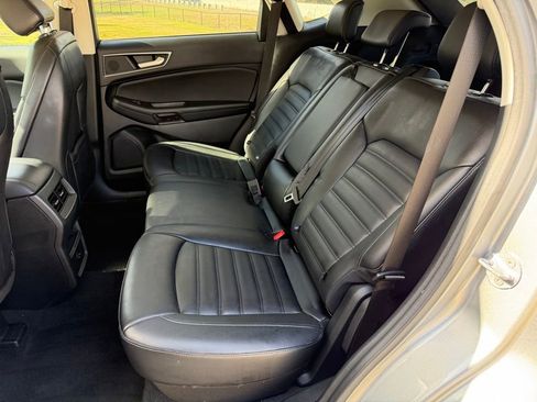Used 2022 Ford Edge SEL image 13