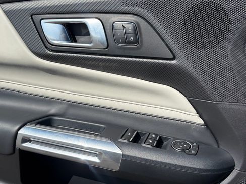 Used 2025 Ford Mustang Premium RWD image 19