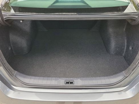 Used 2025 Nissan Altima 2.5 SR image 8